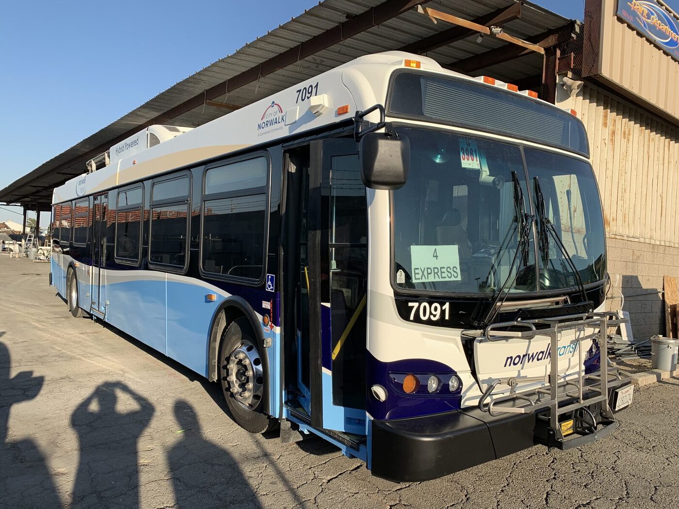 Norwalk Transit New Flyer 7091 after full repaint in the current City of Norwalk blue wave scheme